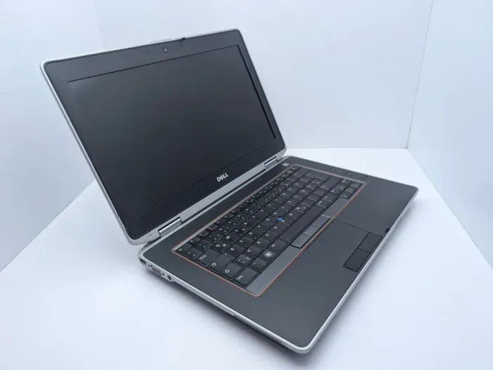 Ноутбук Dell Latitude E6420 / 14" (1600x900) TN / Intel Core i7-2620M (2 (4) ядра по 2.7 - 3.4 GHz) / 8 GB DDR3 / 128 GB SSD / Intel HD Graphics 3000 / WebCam б/в - зображення 3