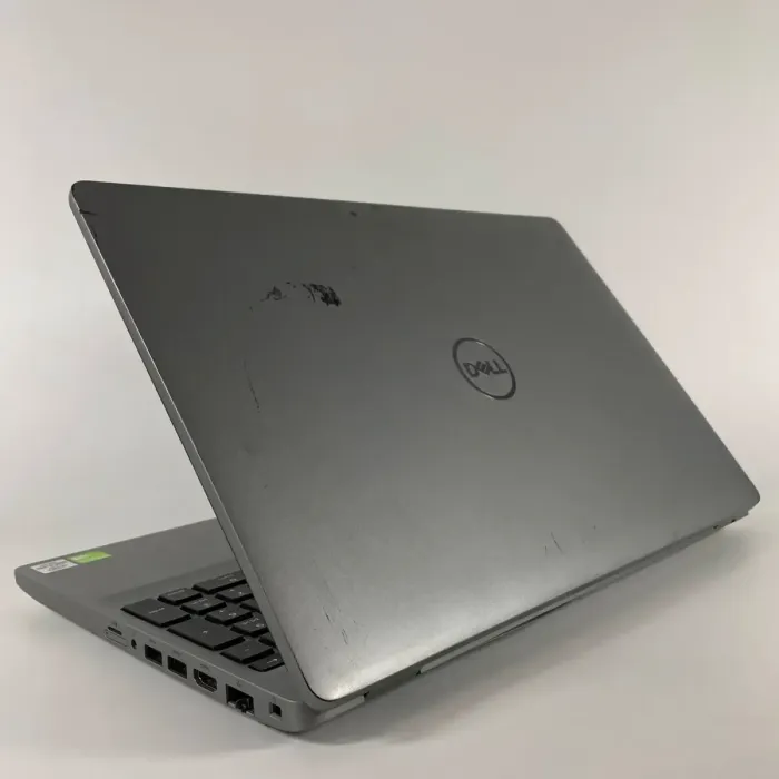Ультрабук Б-клас Dell Latitude 5511 / 15.6" (1920x1080) IPS / Intel Core i5-10400H (4 (8) ядра по 2.6 - 4.6 GHz) / 16 GB DDR4 / 500 GB SSD / nVidia GeForce MX250, 2 GB GDDR5, 64-bit / WebCam / TouchID б/в - зображення 8