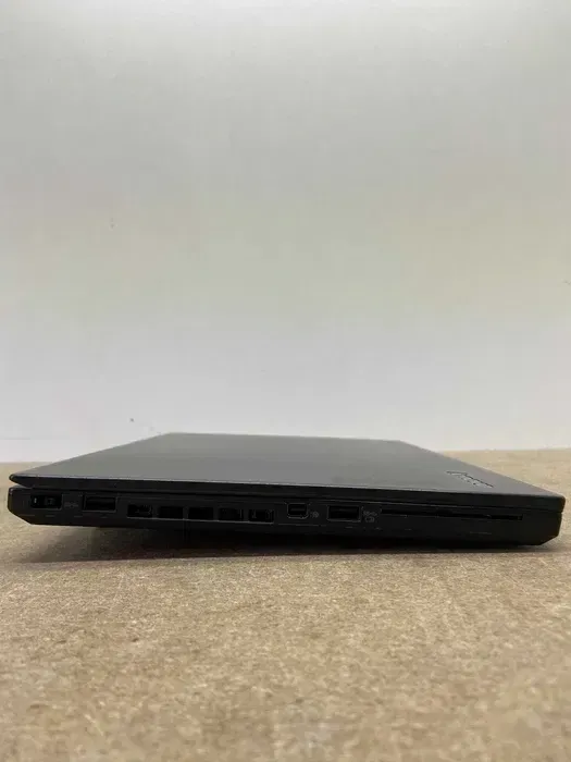 Ноутбук Lenovo ThinkPad T440s / 14" (1600x900) TN / Intel Core i7-4600U (2 (4) ядра по 2.1 - 3.3 GHz) / 12 GB DDR3 / 480 GB SSD / Intel HD Graphics 4400 / WebCam / VGA б/в - зображення 5