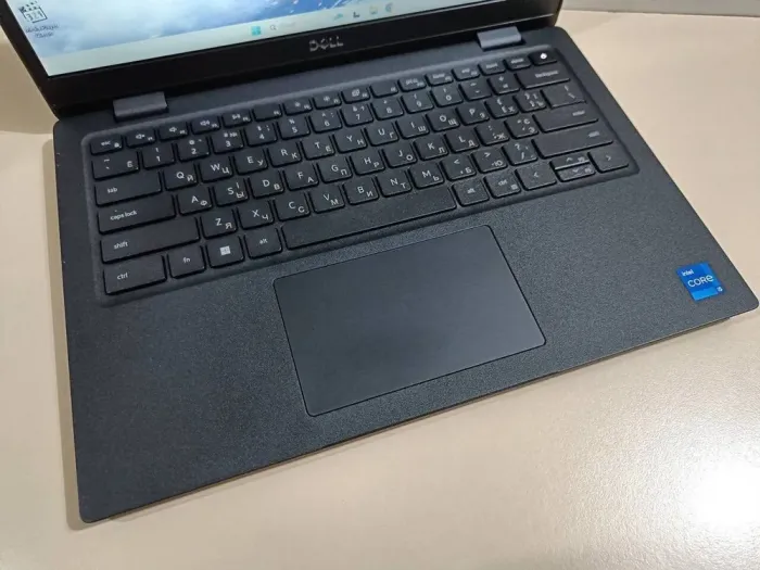 Ультрабук Dell Latitude 3420 / 14" (1366x768) TN / Intel Core i5-1135G7 (4 (8) ядра по 2.4 - 4.2 GHz) / 16 GB DDR4 / 512 GB SSD / Intel Iris Xe Graphics / WebCam / Windows 11 Pro б/в - зображення 3