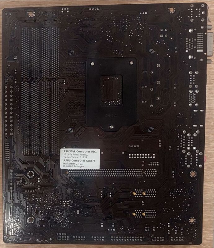 Комплект: Материнська плата Asus B85M-G / LGA1150 / Intel Core i5-4690 (4 ядра по 3.5 - 3.9 GHz) / 32 GB DDR3 / Intel HD Graphics 4600 + Кулер б/в - зображення 4