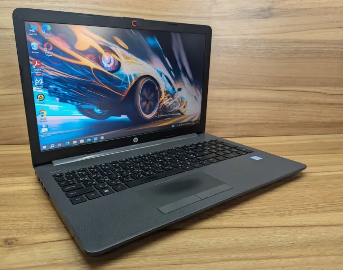 Ноутбук Б-клас HP 250 G7 / 15.6" (1366x768) TN / Intel Core i5-8265U (4 (8) ядра по 1.6 - 3.9 GHz) / 8 GB DDR4 / 256 GB SSD / Intel HD Graphics 620 / WebCam / Windows 10 б/в - зображення 5