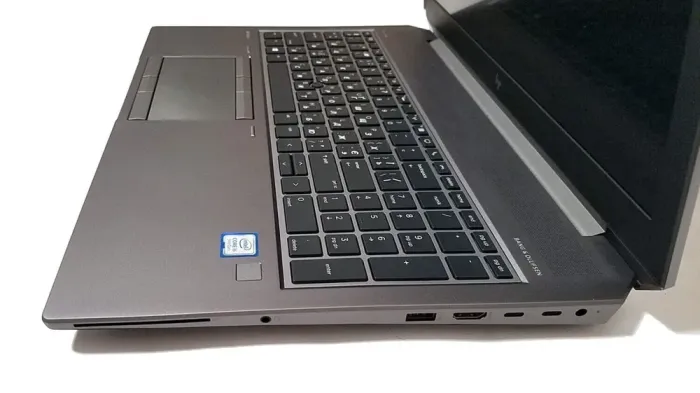 Мобільна робоча станція Б-клас HP ZBook 15 G6 / 15.6" (1920x1080) UWVA / Intel Core i7-9850H (6 (12) ядер по 2.6 - 4.6 GHz) / 64 GB DDR4 / 256 GB SSD M.2 / nVidia Quadro T2000, 4 GB GDDR5, 128-bit / WebCam / Win 10 Pro б/в - зображення 5