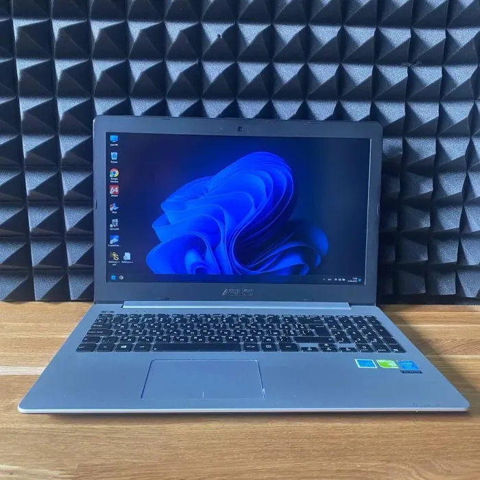 Ноутбук Б-клас Asus R553L / 15.6" (1920x1080) TN / Intel Core i5-4200U (2 (4) ядра по 1.6 - 2.6 GHz) / 8 GB DDR3 / 256 GB SSD / nVidia GeForce GT 740M, 2 GB GDDR3, 64-bit / WebCam / DVD-ROM б/в - зображення 2