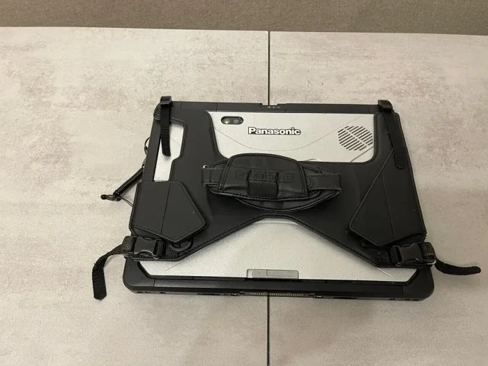 Захищений планшет Panasonic Toughbook CF-33 / 12" (2160x1440) IPS Touch / Intel Core i5-7300U (2 (4) ядра по 2.6 - 3.5 GHz) / 8 GB DDR3 / 256 GB SSD / Intel HD Graphics 620 / WebCam / Стилус / Два АКБ / Без клавіатури б/в - зображення 8