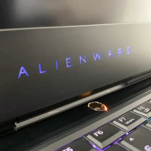 Ігровий ноутбук Dell Alienware 15 R3 / 15.6" (1920x1080) IPS / Intel Core i7-7700HQ (4 (8) ядра по 2.8 - 3.8 GHz) / 16 GB DDR4 / 512 GB SSD / nVidia GeForce GTX 1070, 8 GB GDDR5, 256-bit / WebCam / HDMI б/в - зображення 6