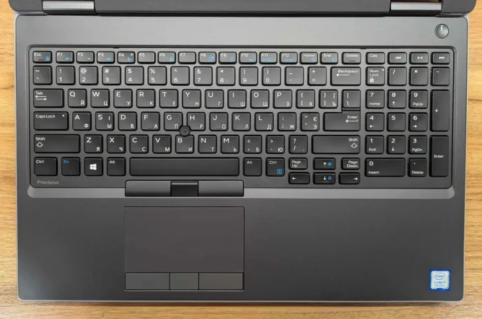 Мобільна робоча станція Dell Precision 7540 / 15,6" (1920x1080) IPS / Intel Core i7-9850H (6 (12) ядер по 2,6 - 4,6 ГГц) / 32 ГБ DDR4 / 512 ГБ SSD / nVidia Quadro T2000, 4 ГБ GDDR5, 128-біт / WebCam / Windows 10 б/в - зображення 3