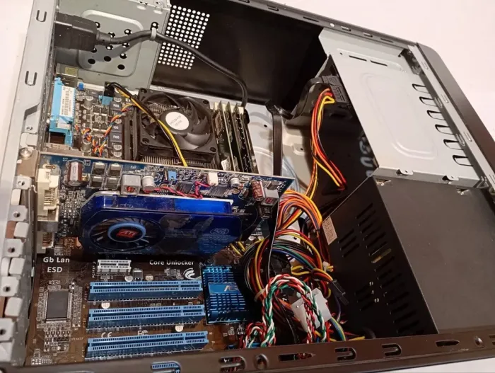 ПК Б-клас Amadey SFF / AMD Athlon II X2 250 (2 ядра по 3.0 GHz) / 8 GB DDR3 / 128 GB SSD / AMD Radeon HD 3650, 512 MB DDR2, 128-bit / 400W / Win 10 б/в - зображення 7