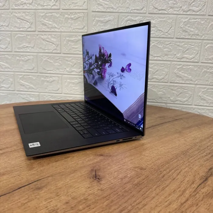 Мобільна робоча станція Б-клас Dell Precision 5550 / 15.6" (3840x2400) IPS Touch / Intel Core i7-10875H (8 (16) ядер по 2.3 - 5.1 GHz) / 32 GB DDR4 / 1000 GB SSD / nVidia Quadro T2000 Max-Q, 4 GB GDDR5, 128-bit / WebCam б/в - зображення 5