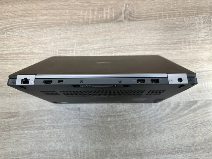 Ноутбук Dell Latitude E7470 / 14" TN / Intel Core i5-6300U (2(4) ядра по 2.4-3GHz) / 8GB DDR4 / 512GB SSD / HD Graphics 520 / WebCam / Win 10 Pro б/в - зображення 6