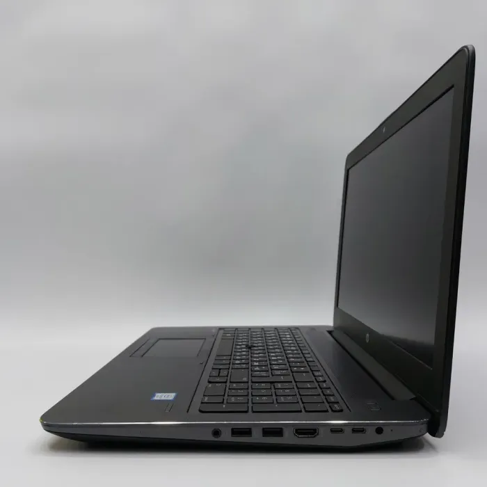 Мобільна робоча станція HP Zbook 15 G3 / 15.6" (1920x1080) TN / Intel Core i7-6820HQ (4 (8) ядра по 2.7 - 3.6 GHz) / 32 GB DDR4 / 512 GB SSD / nVidia Quadro M2000M, 4 GB GDDR5, 128-bit / WebCam / Win 11 Pro б/в - зображення 5