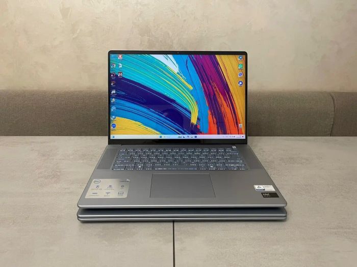 Ноутбук Dell Inspiron 16 Plus 7640 / 16" (1920x1200) IPS Touch / Intel Core Ultra 7 155H (16 (22) ядер по 1.4 - 4.8 GHz) / 32 GB DDR5 / 512 GB SSD M.2 / Intel Arc graphics / WebCam / Fingerprint / HDMI б/в - зображення 2
