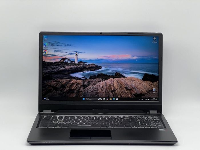 Ігровий ноутбук Б-класу Clevo Lambda P960RF / 15,6" (1920x1080) IPS / Intel Core i7-8750H (6 (12) ядер по 2,2 - 4,1 ГГц) / 32 ГБ DDR4 / 960 ГБ SSD / nVidia GeForce RTX 2070 Max-Q, 8 ГБ GDDR6, 256-біт / Веб-камера б/в - зображення 2