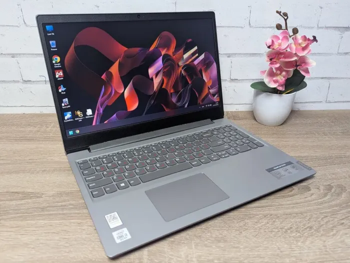 Ноутбук Б-клас Lenovo IdeaPad S145 / 15.6" (1366x768) TN / Intel Core i3-1005G1 (2 (4) ядра по 1.2 - 3.4 GHz) / 20 GB DDR4 / 128 GB SSD + 1000 GB HDD / Intel UHD Graphics / WebCam б/в - зображення 3