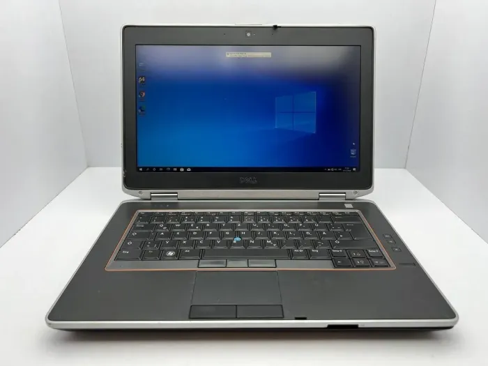 Ноутбук Dell Latitude E6420 / 14" (1600x900) TN / Intel Core i5-2540M (2 (4) ядра по 2.6 - 3.3 GHz) / 4 GB DDR3 / 250 GB HDD / Intel HD Graphics 3000 / WebCam б/в - зображення 2