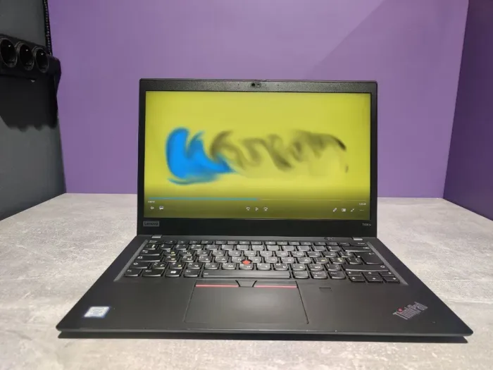 Ультрабук Lenovo ThinkPad T490s / 14" (1920x1080) IPS / Intel Core i5-8250U (4 (8) ядра по 1.6 - 3.4 GHz) / 16 GB DDR4 / 240 GB SSD / Intel UHD Graphics / WebCam б/в - зображення 2