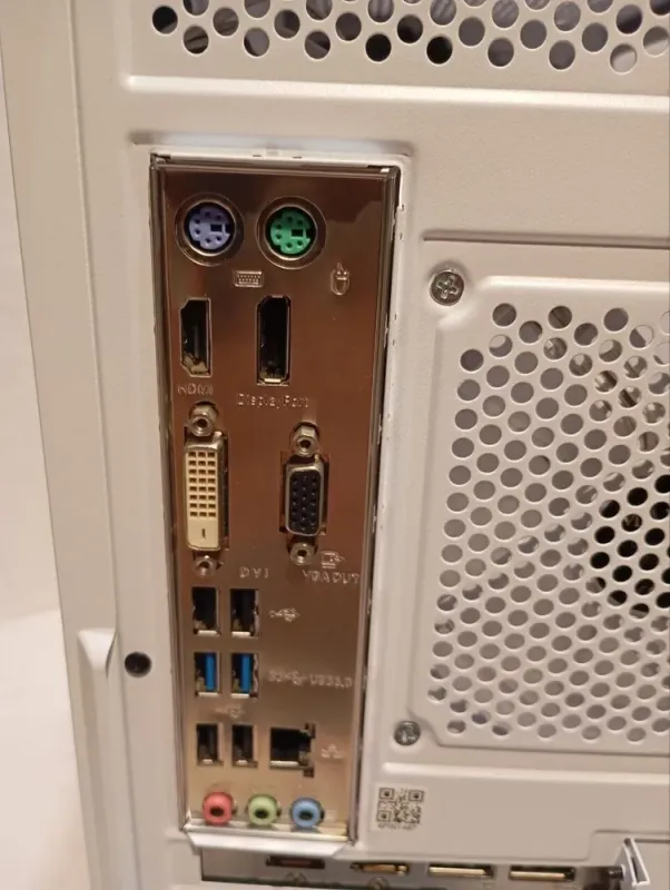 Ігровий ПК Asus Q87M-E Tower / Intel Xeon E3-1241 v3 (4 (8) ядра по 3.5 - 3.9 GHz) / 16 GB DDR3 / 256 GB SSD + 1000 GB HDD / AMD Radeon RX 580 Gaming X, 8 GB GDDR5, 256-bit / 600W б/в - зображення 6