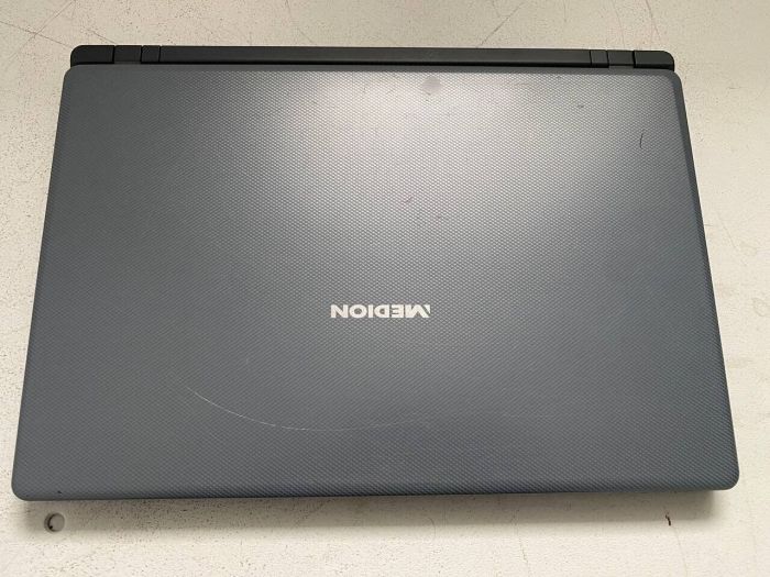 Ноутбук Medion Akoya P6670 / 15.6" (1920x1080) TN / Intel Core i5-6200U (2 (4) ядра по 2.3 - 2.8 GHz) / 8 GB DDR4 / 128 GB SSD + 1000 GB HDD / nVidia GeForce 940MX, 2 GB GDDR3, 64-bit / WebCam б/в - зображення 5