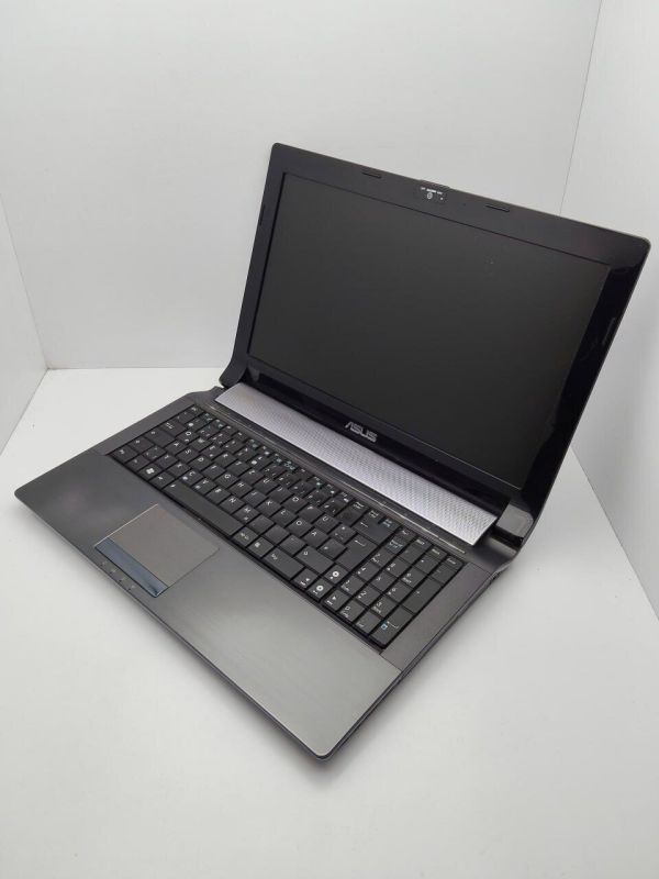 Ноутбук Asus N53 / 15.6" (1920x1080) TN / Intel Core i7-2630QM (4 (8) ядра по 2.0 - 2.9 GHz) / 6 GB DDR3 / 500 GB HDD / nVidia GeForce GT 550M, 2 GB GDDR3, 128-bit / WebCam / АКБ не тримає б/в - зображення 5