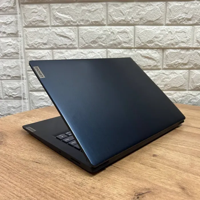 Ультрабук Lenovo IdeaPad 3 14ADA05 / 14" (1920x1080) TN / AMD Ryzen 5 3500U (4 (8) ядра по 2.1 - 3.7 GHz) / 8 GB DDR4 / 128 GB SSD / Intel UHD Graphics / WebCam б/в - зображення 6