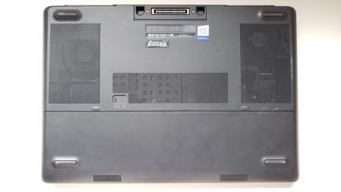 Мобільна робоча станція Dell Precision 7520 / 15,6" (1920x1080) IPS / Intel Core i7-6820HQ (4 (8) ядра по 2,7 - 3,6 ГГц) / 32 ГБ DDR4 / 128 ГБ SSD + 480 ГБ SSD / nVidia Quadro M1200, 4 ГБ GDDR5, 128-біт / WebCam б/в - зображення 8