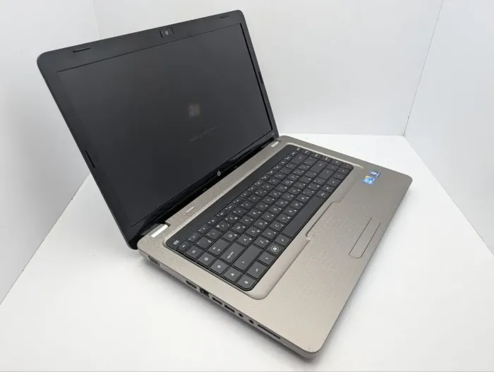 Ноутбук HP G62 / 15.6" (1366x768) TN / Intel Core i3-330M (2 (4) ядра по 2.13 GHz) / 6 GB DDR3 / 500 GB HDD / AMD Radeon HD 5430, 512 MB GDDR3, 64-bit / WebCam / DVD-ROM б/в - зображення 6