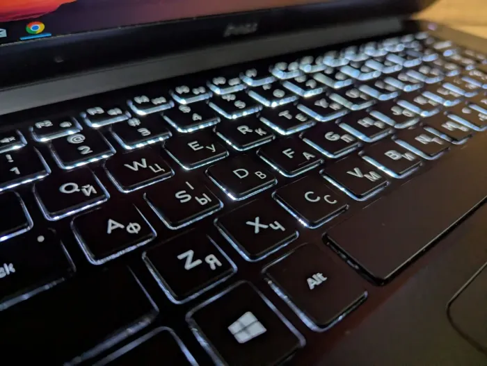 Мобільна робоча станція Б-клас Dell Precision 5520 / 15.6" (1920x1080) IPS / Intel Xeon E3-1505M v6 (4 (8) ядра по 3.0 - 4.0 GHz) / 32 GB DDR4 / 512 GB SSD / nVidia Quadro M1200, 4 GB GDDR5, 128-bit / Windows 10 б/у - зображення 6