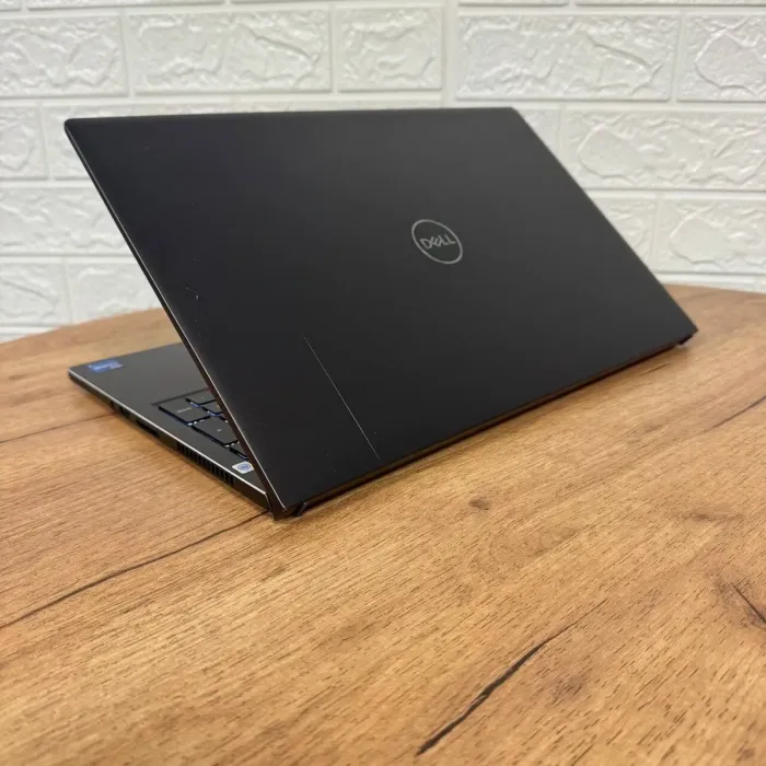 Ігровий ультрабук Б-клас Dell Vostro 15 7510 / 15.6" (1920x1080) IPS / Intel Core i7-11800H (8 (16) ядер по 2.3 - 4.6 GHz) / 16 GB DDR4 / 512 GB SSD / nVidia GeForce RTX 3050, 4 GB GDDR6, 128-bit / WebCam б/в - зображення 6