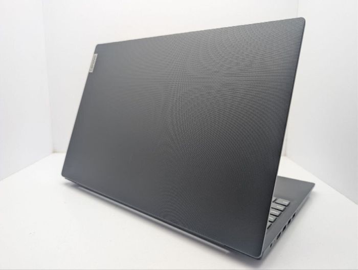 Ультрабук Lenovo IdeaPad 3 15IGL05 / 15.6" (1920x1080) TN / Intel Pentium Silver N5030 (4 ядра по 1.1 - 3.1 GHz) / 4 GB DDR4 / 120 GB SSD / Intel UHD Graphics 605 / WebCam б/в - зображення 8