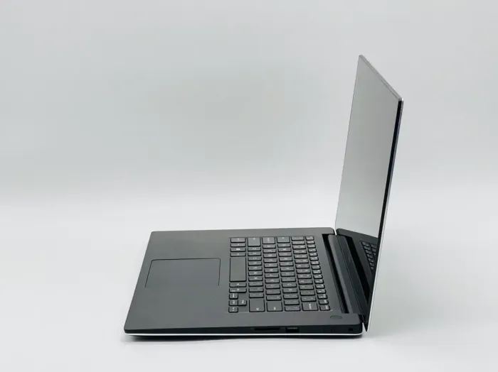 Мобільна робоча станція Б-клас Dell Precision 5530 / 15.6" (3840x2160) IGZO Touch / Intel Core i7-8850H (6 (12) ядра по 2.6 - 4.3 GHz) / 32 GB DDR4 / 480 GB SSD / nVidia Quadro P1000, 4 GB GDDR5, 128-bit / WebCam б/в - зображення 4