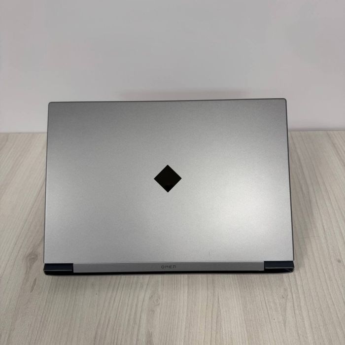 Ігровий ноутбук HP Omen 16-ae0001nr / 16.1" (1920x1080) IPS / Intel Core i7-14700HX (20 (28) ядер по 1.5 - 5.5 GHz) / 16 GB DDR5 / 512 GB SSD NVMe / nVidia GeForce RTX 4070, 8 GB GDDR6, 128-bit / WebCam б/в - зображення 3