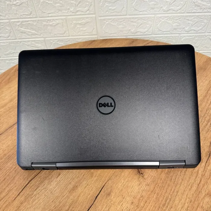Ноутбук Б-клас Dell Latitude E5540 / 15.6" (1366x768) TN / Intel Core i5-4200U (2 (4) ядра по 1.6 - 2.6 GHz) / 8 GB DDR3 / 256 GB SSD / Intel HD Graphics 4400 / WebCam / DVD-ROM б/в - зображення 3
