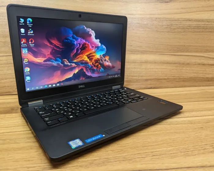 Нетбук Dell Latitude E7270 / 12.5" (1366x768) TN / Intel Core i7-6600U (2 (4) ядра по 2.6 - 3.4 GHz) / 8 GB DDR4 / 256 GB SSD / Intel HD Graphics 520 / WebCam / Fingerprint / Windows 10 б/в - зображення 4
