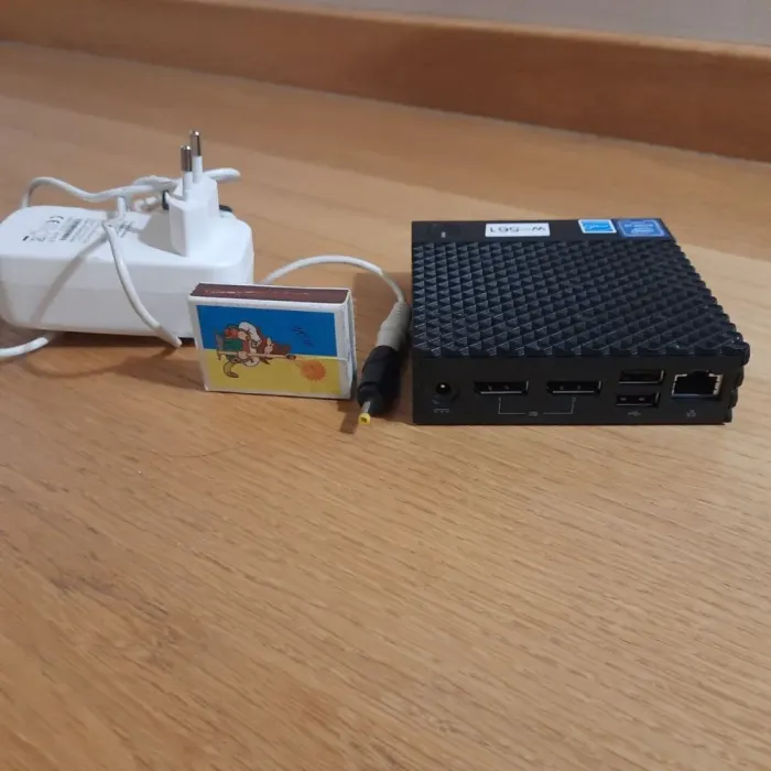 Неттоп Dell Wyse 3040 USFF / Atom x5-Z8350 (4 ядра по 1.44-1.92GHz) / 2GB DDR3 / 8GB eMMC / HD Graphics / USB 3.1 / DisplayPort б/в - зображення 3