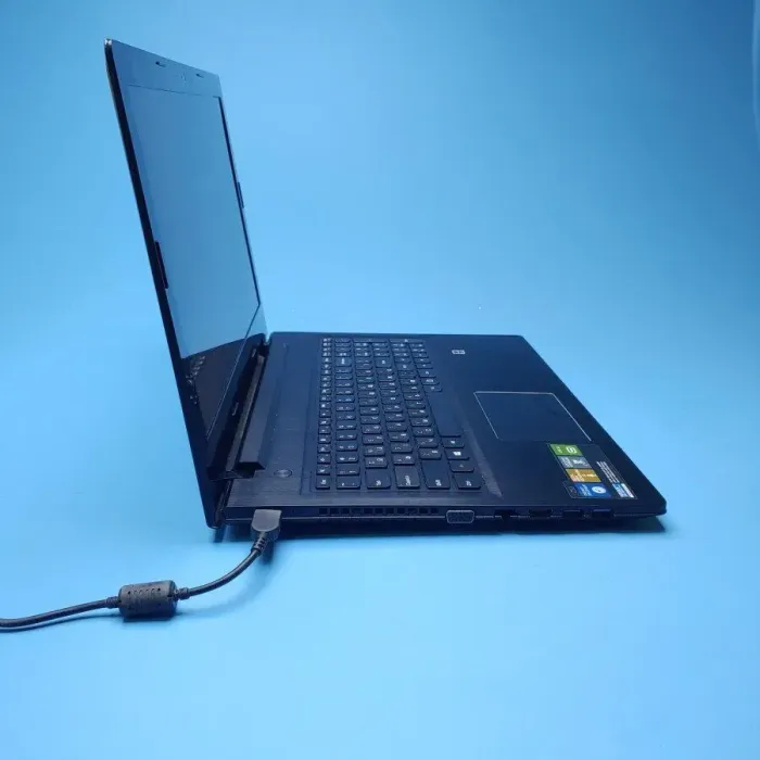 Ноутбук Б-клас Lenovo Z50-70 / 15.6" (1920x1080) TN / Intel Core i7-4510U (2 (4) ядра по 2.0 - 3.1 GHz) / 16 GB DDR3 / 240 GB SSD / Intel HD Graphics 4400 / WebCam / DVD-RW / Win 10 Home б/в - зображення 4