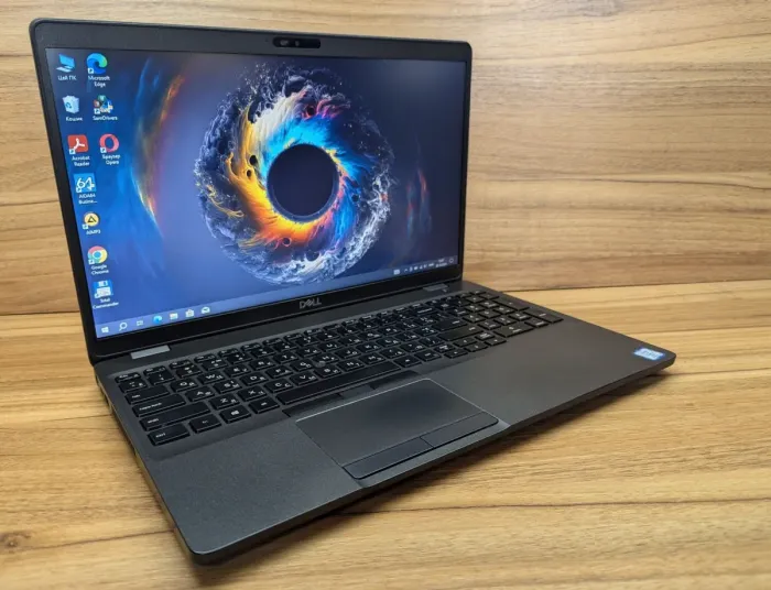 Ноутбук Dell Precision 3540 / 15.6" (1366x768) TN / Intel Core i7-8665U (4 (8) ядра по 1.9 - 4.8 GHz) / 16 GB DDR4 / 256 GB SSD / AMD Radeon Pro WX 2100, 2 GB GDDR5, 64-bit / WebCam / Windows 10 б/в - зображення 10