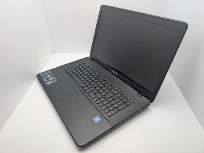 Ноутбук Asus R752N / 17.3" (1600x900) TN / Intel Celeron N3350 (2 ядра по 1.1 - 2.4 GHz) / 8 GB DDR3 / 120 GB SSD / Intel HD Graphics 500 / WebCam / DVD-ROM б/в - зображення 6