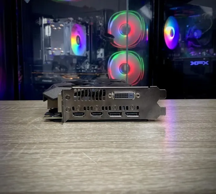 Дискретна відеокарта Asus ROG Strix GeForce GTX 1070 Gaming OC, 8 GB GDDR5, 256-bit / 1x DVI, 2x HDMI, 2x DisplayPort / (ROG-STRIX-GTX1070-O8G-GAMING) б/в - зображення 6