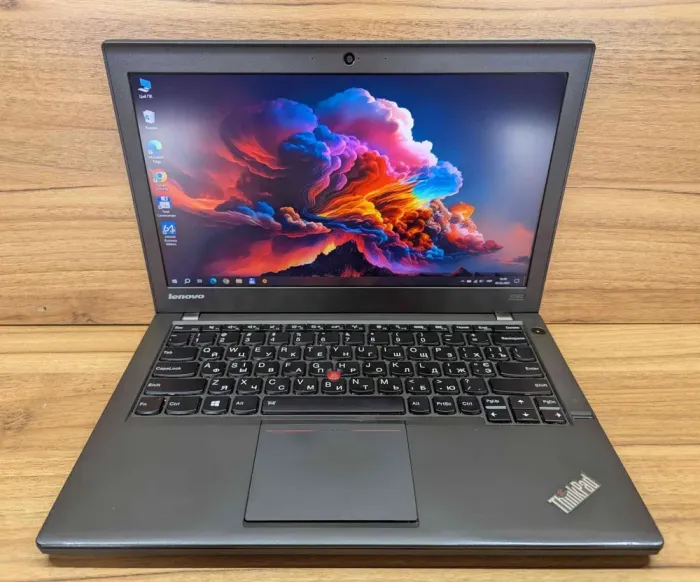 Нетбук Lenovo ThinkPad x240 / 12.5" (1366x768) TN / Intel Core i7-4600U (2 (4) ядра по 2.1 - 3.3 GHz) / 8 GB DDR3 / 240 GB SSD / Intel HD Graphics 4400 / WebCam / TouchID / Windows 10 б/в - зображення 2