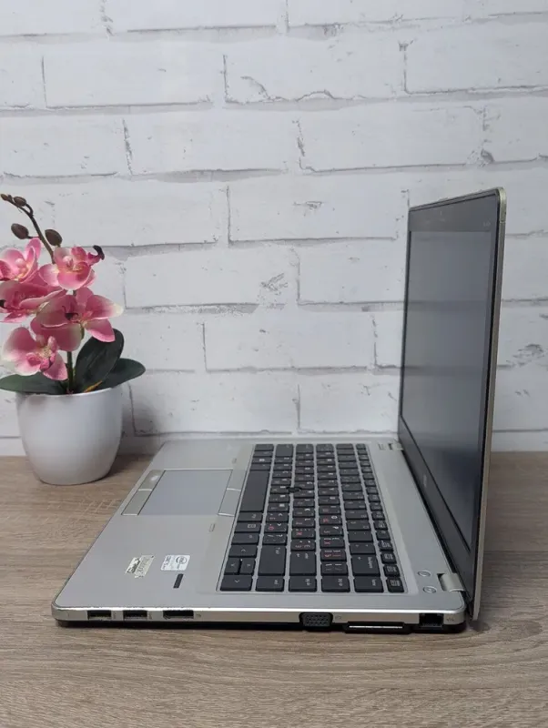 Ультрабук Б-клас HP EliteBook Folio 9470m / 14" (1366x768) TN / Intel Core i5-3427U (2 (4) ядра по 1.8 - 2.8 GHz) / 8 GB DDR3 / 128 GB SSD / Intel HD Graphics 4000 / WebCam б/в - зображення 7