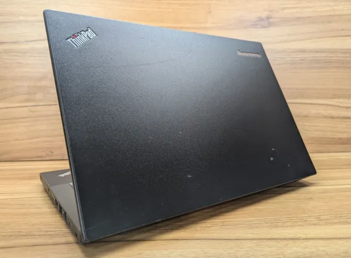 Ультрабук Б-клас Lenovo ThinkPad T450 / 14" (1366x768) TN / Intel Core i5-5300U (2 (4) ядра по 2.3 - 2.9 GHz) / 8 GB DDR3 / 240 GB SSD / Intel HD Graphics 5500 / WebCam / Windows 10 б/в - зображення 7