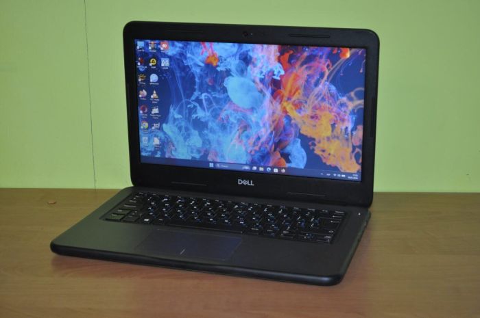 Ноутбук Dell Latitude 3310 / 13.3" (1366x768) TN / Intel Core i3-8145U (2 (4) ядра по 2.1 - 3.9 GHz) / 8 GB DDR4 / 240 GB SSD M.2 / Intel UHD Graphics / WebCam / Windows 11 Pro Education б/в - зображення 2