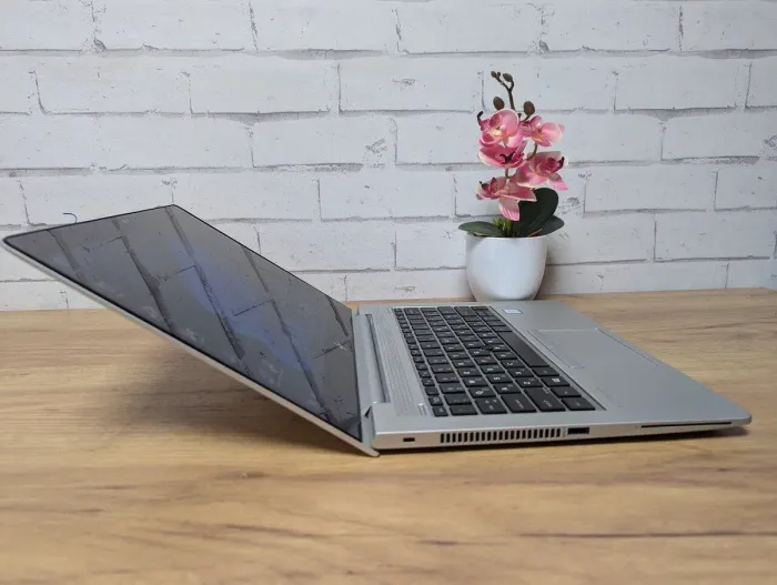 Ультрабук HP EliteBook 830 G6 / 13.3" (1920x1080) IPS / Intel Core i5-8365U (4 (8) ядра по 1.6 - 4.1 GHz) / 16 GB DDR4 / 256 GB SSD / Intel UHD Graphics 630 / WebCam / HDMI б/в - зображення 5