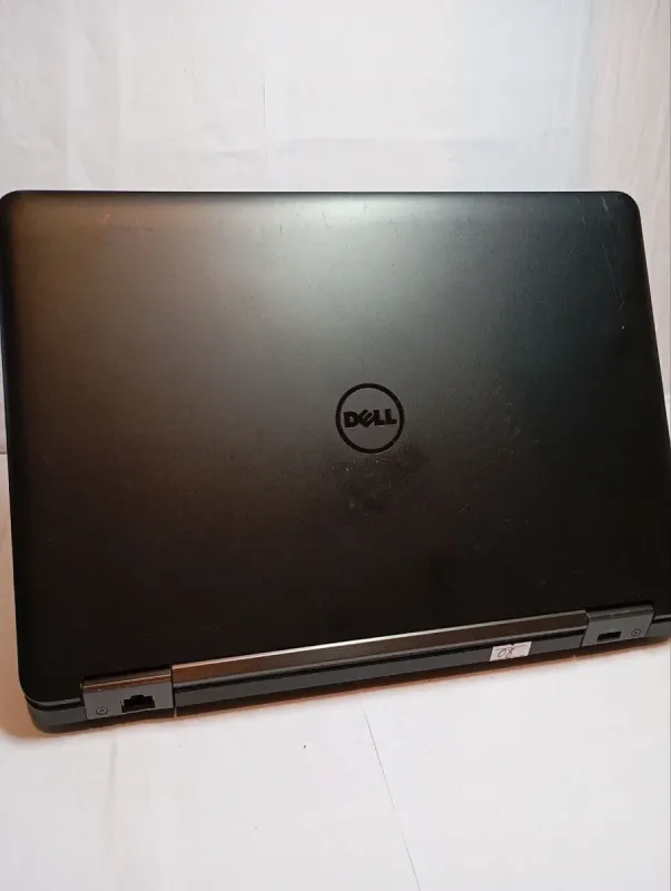 Ноутбук Б-клас Dell Latitude E5440 / 14" (1366x768) TN / Intel Core i5-4310U (2 (4) ядра по 2.0 - 3.0 GHz) / 8 GB DDR3 / 128 GB SSD / Intel HD Graphics 4400 / WebCam б/в - зображення 4