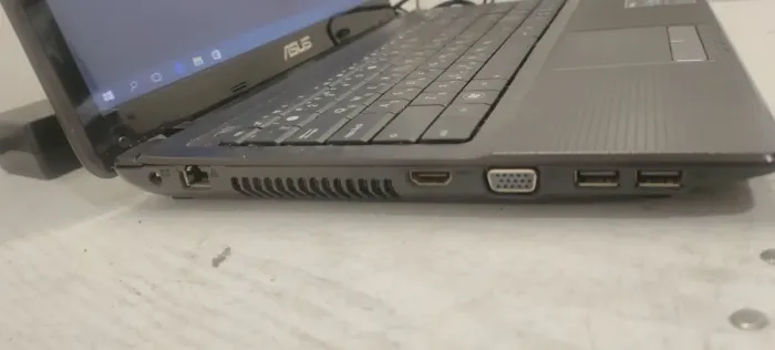 Ноутбук Б-клас Asus K53B / 15.6" TN / AMD E-450 (2 ядра по 1.65GHz) / 4GB DDR3 / 120GB SSD / AMD Radeon HD 6320 Graphics / WebCam б/в - зображення 4