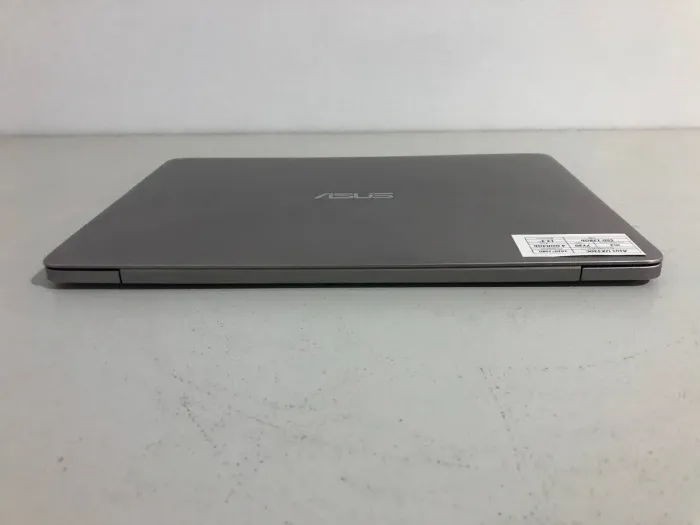 Ультрабук Asus ZenBook UX330C / 13.3" TN / Core m3-7Y30 (2(4) ядра по 1-2.6GHz) / 4GB DDR4 / 128 GB SSD / HD Graphics 615 / WebCam / Micro-HDMI б/в - зображення 7