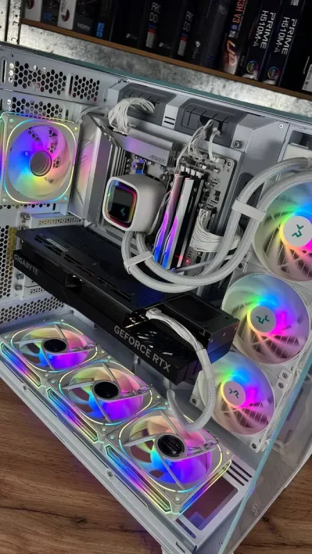 Збірка під замовлення: комп'ютер Lian-Li O11 Vision White Tower / AMD Ryzen 7 7800X3D (8 (16) ядер по 4.2 - 5.0 GHz) / 32 GB DDR5 / 2000 GB SSD M.2 / nVidia GeForce RTX 4070 Ti Super, 16 GB GDDR6X, 256-bit / 850W - зображення 9