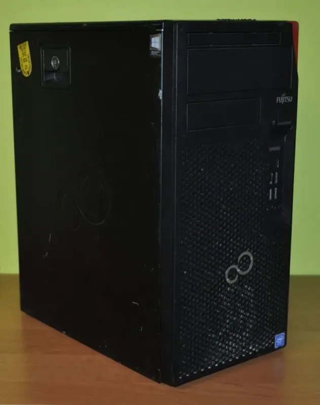 Комп'ютер Fujitsu Esprimo P758 E85 Tower / Intel Core i3-8100 (4 ядра по 3.6 GHz) / 16 GB DDR4 / 240 GB SSD + 500 GB HDD / Intel UHD Graphics 630 / Windows 11 Pro б/в - зображення 4
