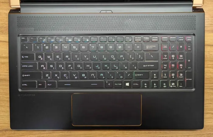 Ігровий ноутбук Б-клас MSI MS-17G1 / 17.3" (1920x1080) IPS / Intel Core i7-9750H (6 (12) ядер по 2.6 - 4.5 GHz) / 16 GB DDR4 / 512 GB SSD / nVidia GeForce RTX 2070, 8 GB GDDR6, 256-bit / WebCam / Windows 10 б/в - зображення 4