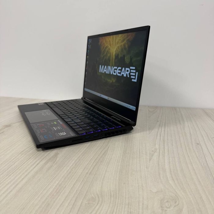 Ігровий ноутбук Maingear Vector Pro MG-VCP2 / 15.6" (2560x1440) IPS / AMD Ryzen 9 6900HX (8 (16) ядер по 3.3 - 4.9 GHz) / 16 GB DDR5 / 1000 GB SSD NVMe / nVidia GeForce RTX 3080, 16 GB GDDR6, 256-bit / WebCam б/в - зображення 5